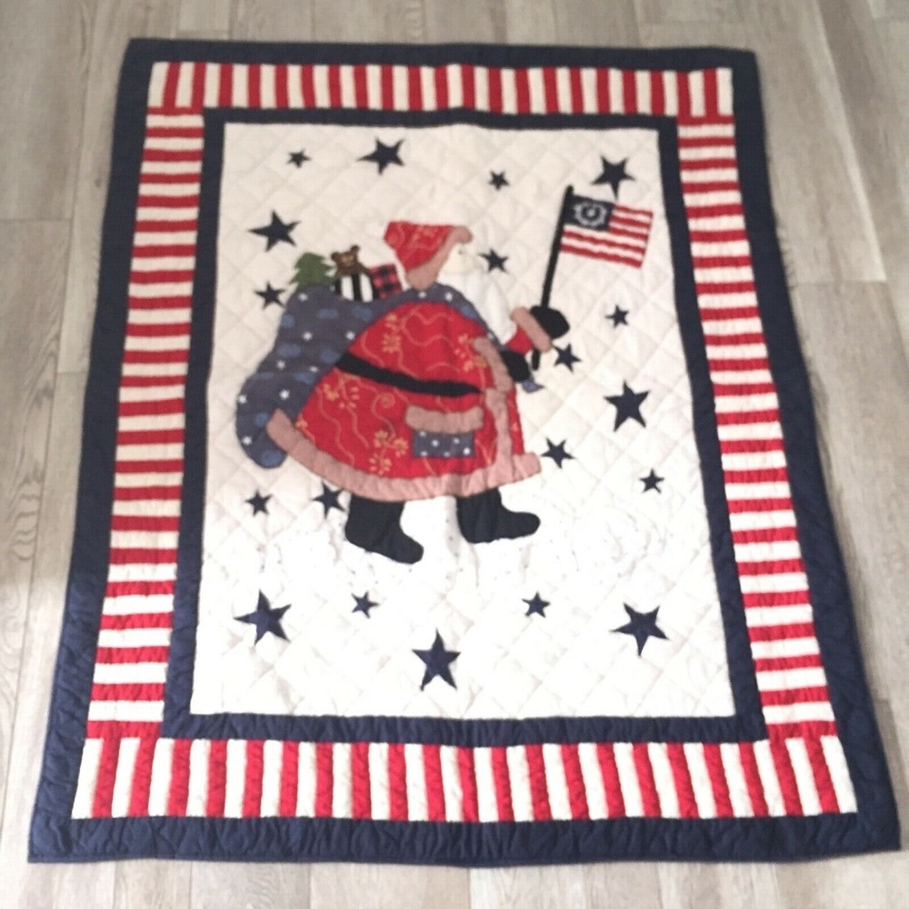 Handmade Quilt Patchwork Red White Blue Christmas Santa Americana Small 43"x53"